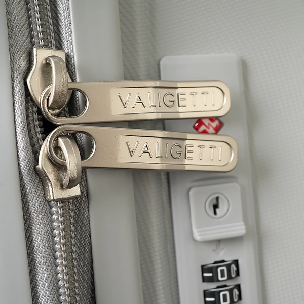 Чемодан на колесах Valigetti 344-8022/2-24SLV