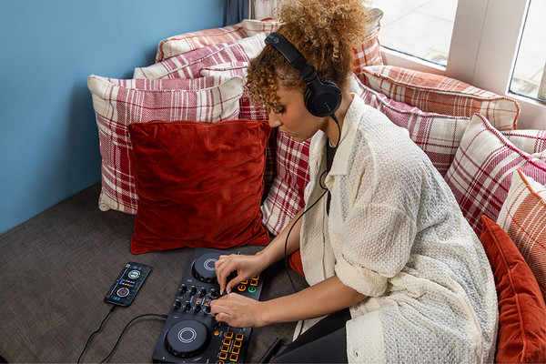 DJ контроллер Pioneer AlphaTheta DDJ-FLX2