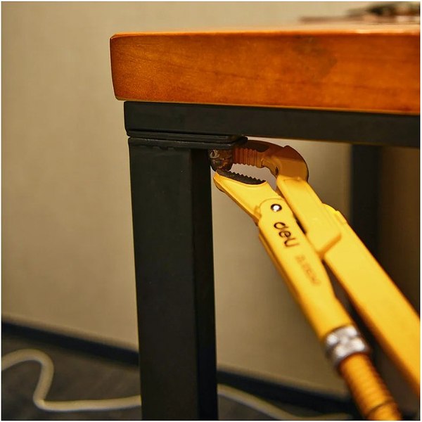 Гаечный ключ Deli Трубный / EDL105267