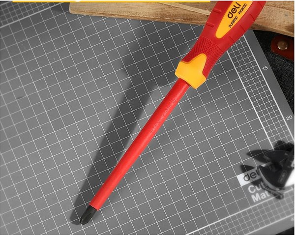 Отвертка Deli Диэлектрическая / EDL518150