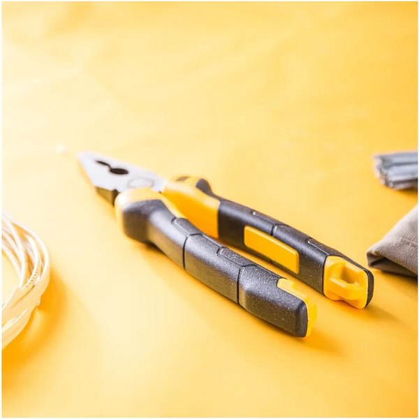 Плоскогубцы Deli EDL2008Z