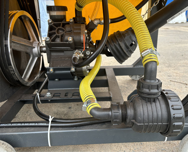 Опрыскиватель навесной Rossel 600S