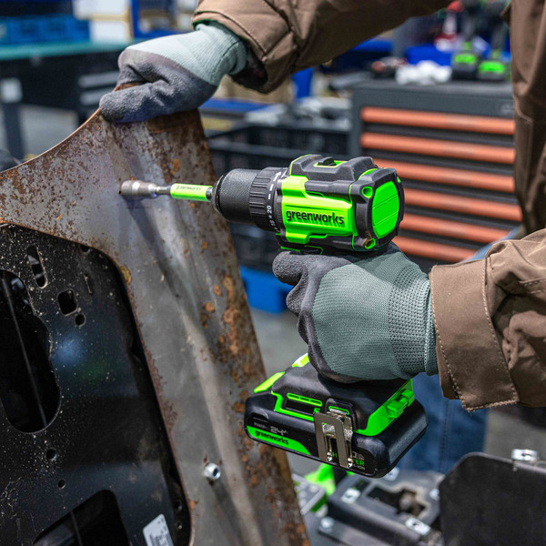 Аккумуляторная дрель-шуруповерт Greenworks DD560 / 3708407CUC