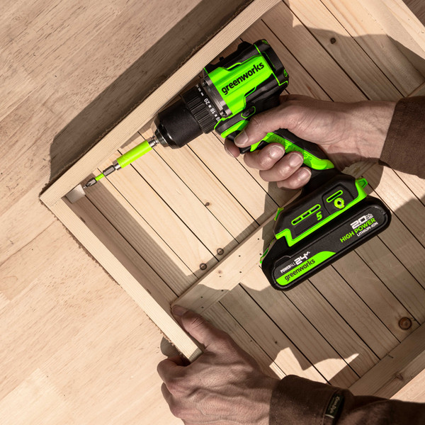 Аккумуляторная дрель-шуруповерт Greenworks DD560 / 3708407CUC