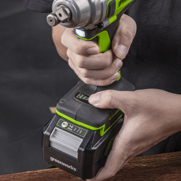 Аккумуляторный гайковерт Greenworks GD24IW400 бесщеточный 24V / 3802907CUG