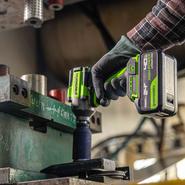 Аккумуляторный гайковерт Greenworks IW5500 / 3805007CUG