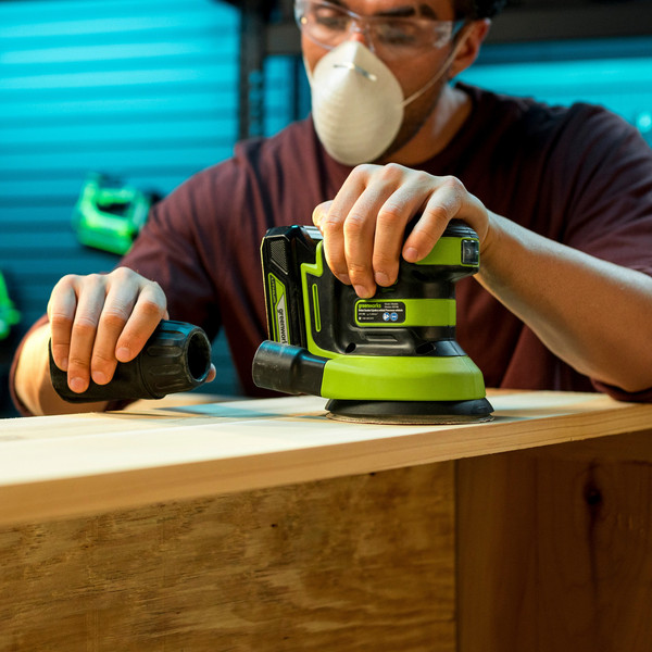 Эксцентриковая шлифовальная машина Greenworks OS325 / 3100907CUA