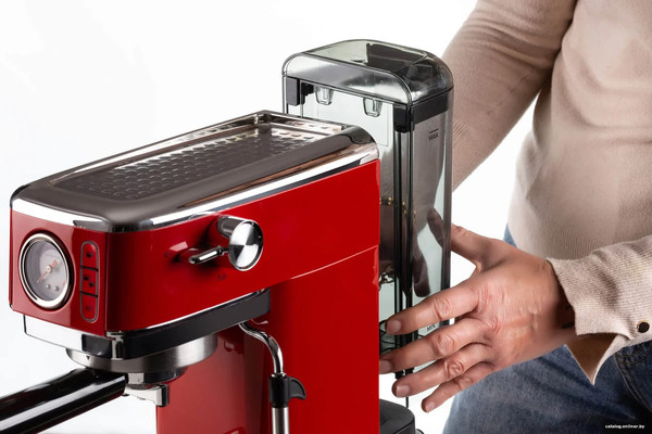 Кофеварка эспрессо Ariete 1381/33 / 00M138113AR0 (красный)