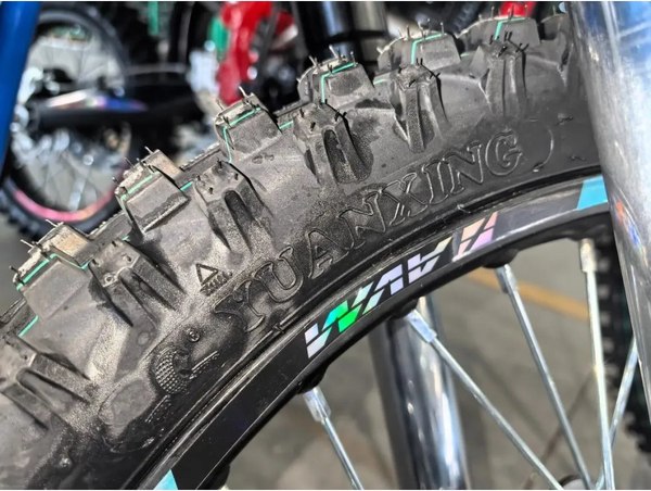 Мотоцикл AVM Stormax 300