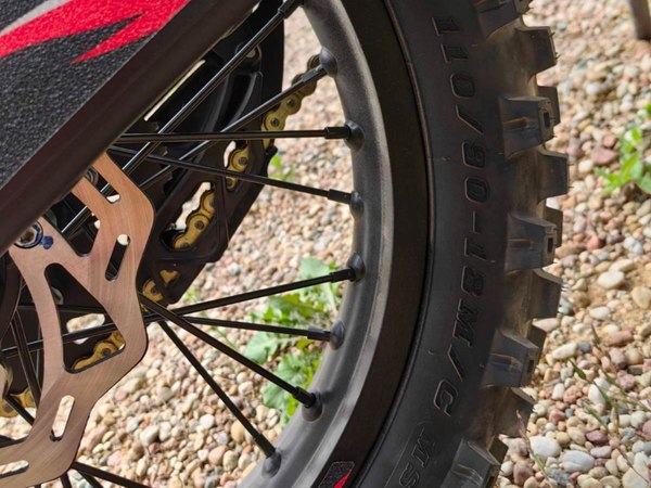 Мотоцикл кроссовый Nine Fox Strider 450