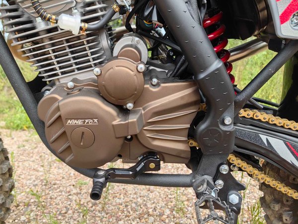 Мотоцикл кроссовый Nine Fox Blazer 250