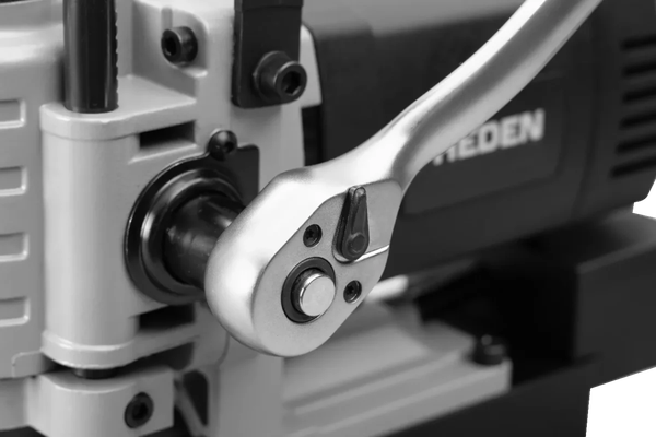 Магнитный сверлильный станок HEDEN DMK-40