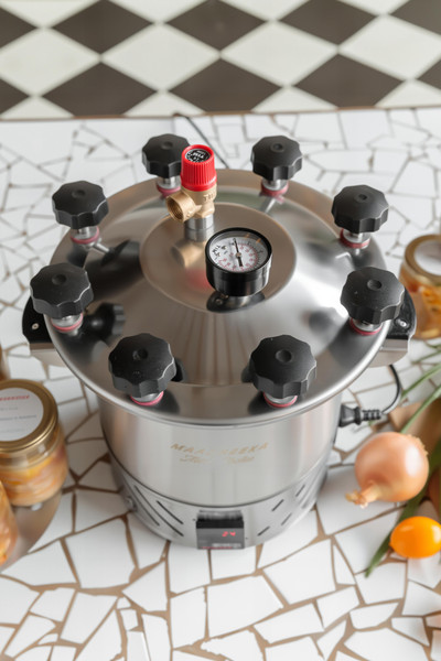 Автоклав для консервирования Малиновка Мини Электро (8л)