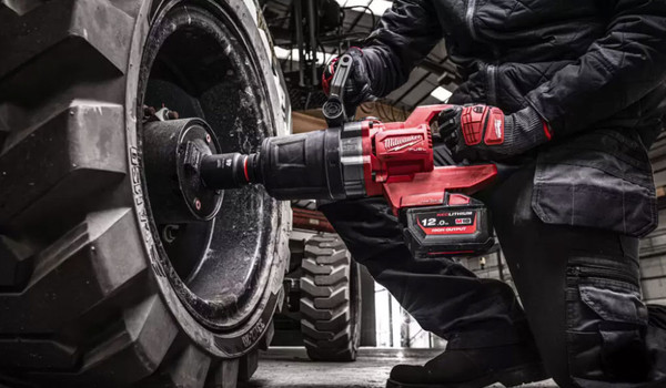 Головка слесарная Milwaukee Shockwave 1