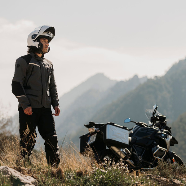 Мотошлем Shoei Neotec 3