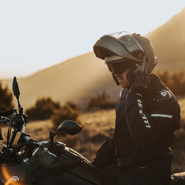 Мотошлем Shoei Neotec 3