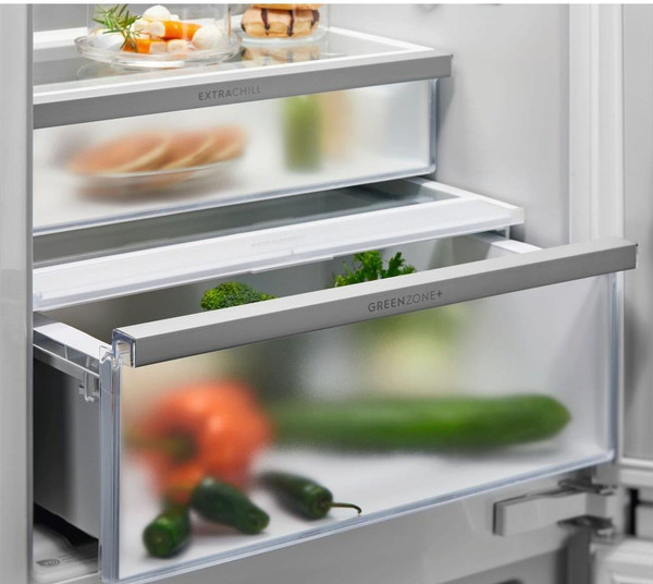 Встраиваемый холодильник Electrolux E6MNCE19S