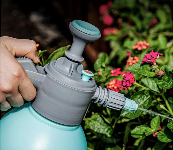 Опрыскиватель помповый Deli EDL581020