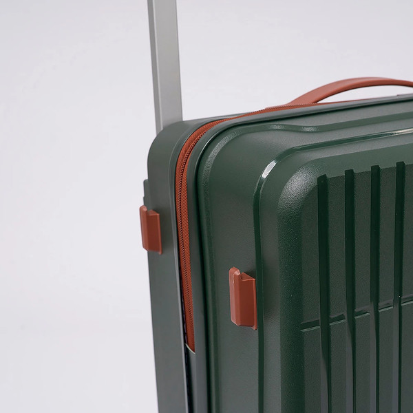 Чемодан на колесах Valigetti 344-8050/2-24GNB