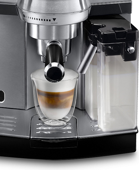 Кофеварка эспрессо DeLonghi EC860.M