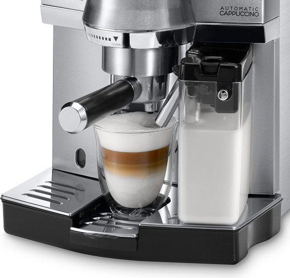Кофеварка эспрессо DeLonghi EC860.M