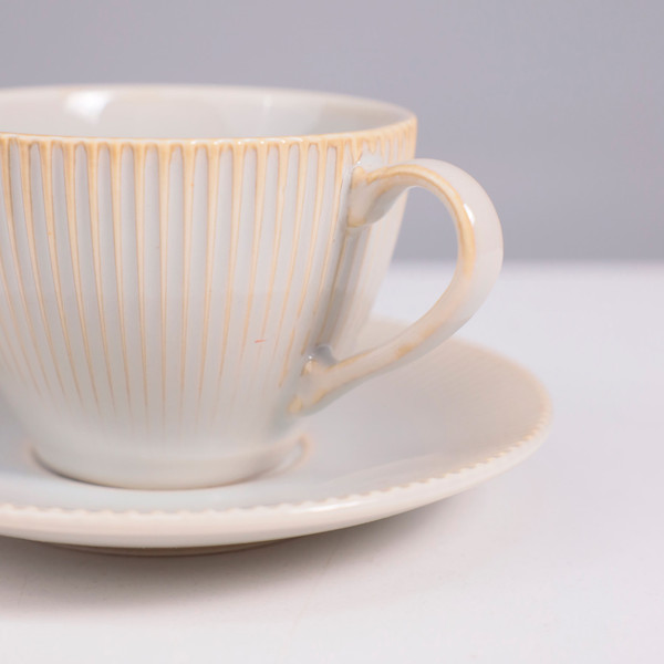 Чашка с блюдцем AksHome Aurora 200мл