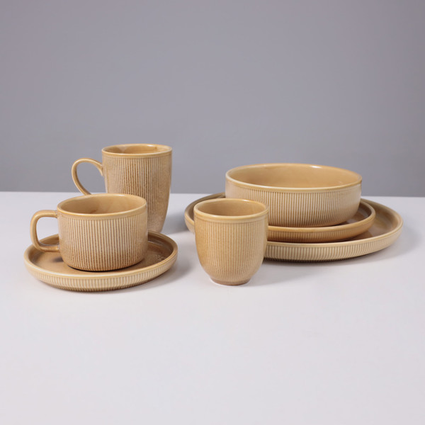 Чашка с блюдцем AksHome Stria 200мл