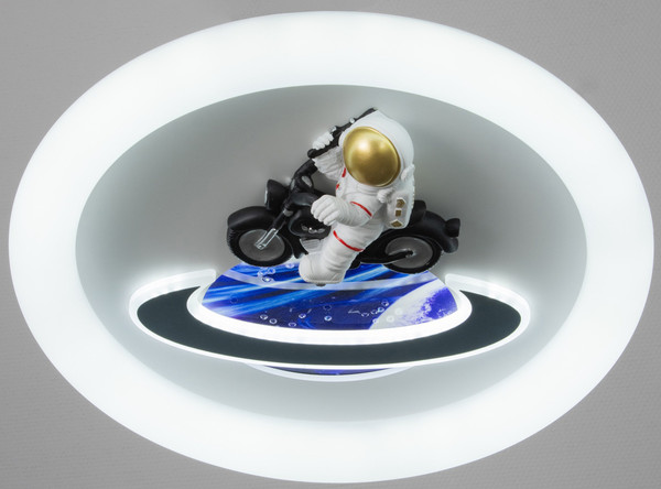 Потолочный светильник BayerLux Космонавт на мотоцикле / 10534295 - фото