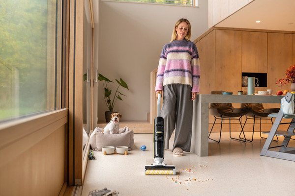 Вертикальный пылесос Karcher FCV 4 Natural N / 1.056-133.0