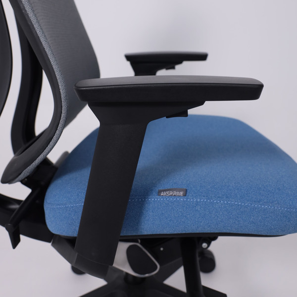 Кресло офисное AksHome Dynamic