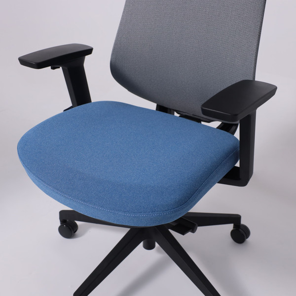 Кресло офисное AksHome Dynamic