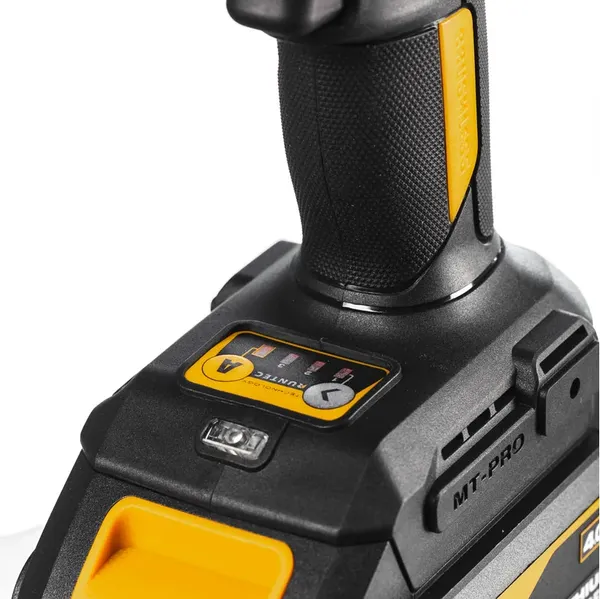 Аккумуляторный гайковерт RUNTEC Pro RT-IW650