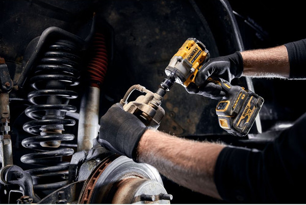 Профессиональный гайковерт DeWalt DCF923B