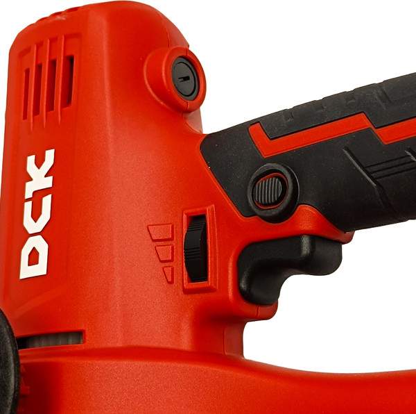 Эксцентриковая шлифовальная машина DCK KSF02-180