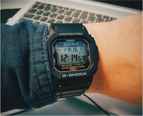 Часы наручные мужские Casio G-Shock G-5600UE-1DR