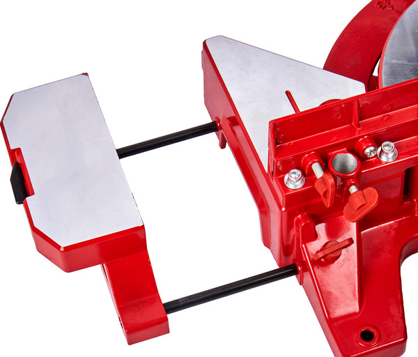 Торцовочная пила Elitech ПТ 825К