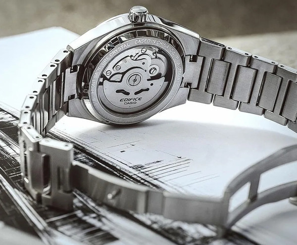 Часы наручные мужские Casio EFK-100D-3A