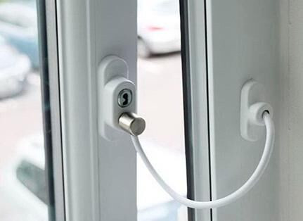 Блокиратор мебельный Arni Для окна