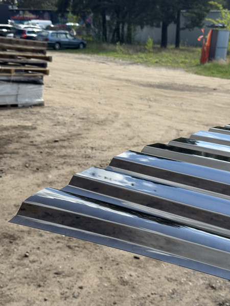 Монолитный поликарбонат Borrex МП-20 Профилированный 1050x3000x0.8мм