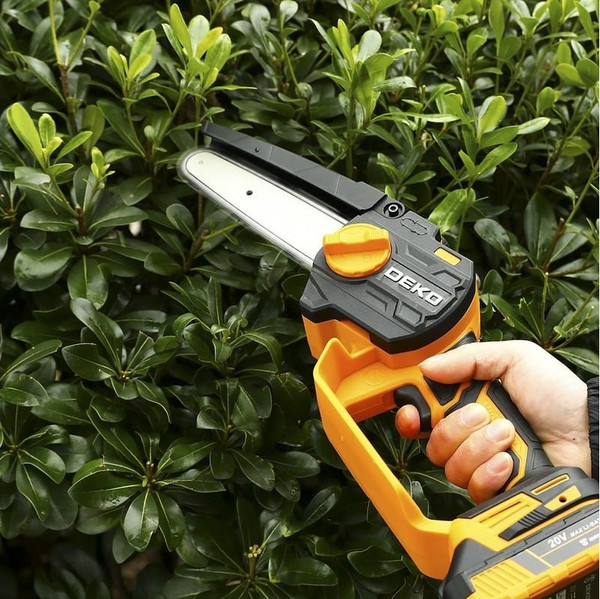 Пила цепная аккумуляторная Deko DKCHS 20-6 / 063-4307-1