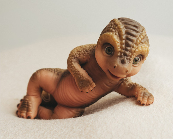 Фигурка коллекционная Magic Manufactory Dino / Динозавр Игуанодон